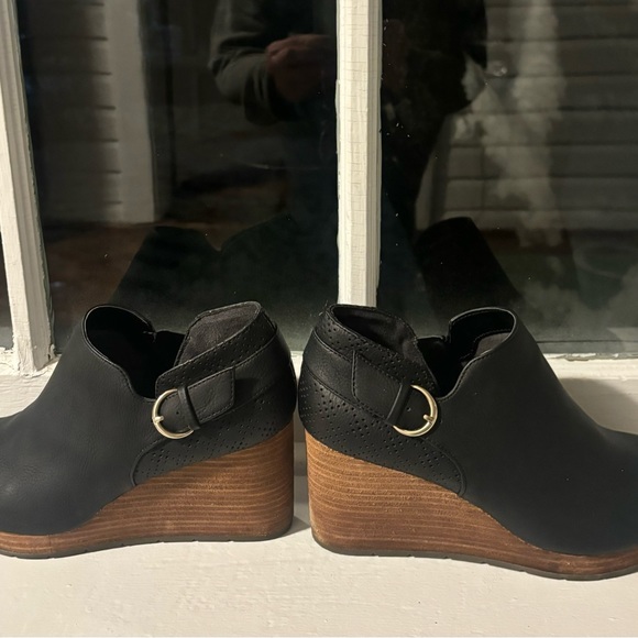 Dr. Scholls Bootie - Picture 6 of 7